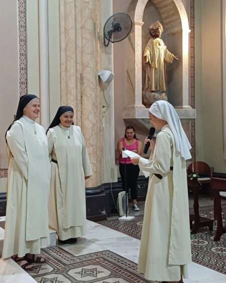 Primera Profesión Religiosa de Hermana Ariela