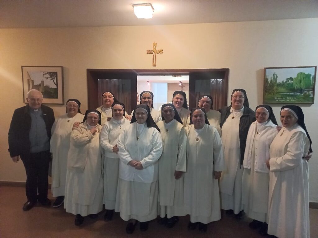 ¡Que la alegría de vivir unidas a Jesús, de escuchar su voz y de experimentar su amor las fortalezca en cada paso del camino, y que la Gracia de estos días dé muchos frutos en las comunidades de cada una, en la Misión!